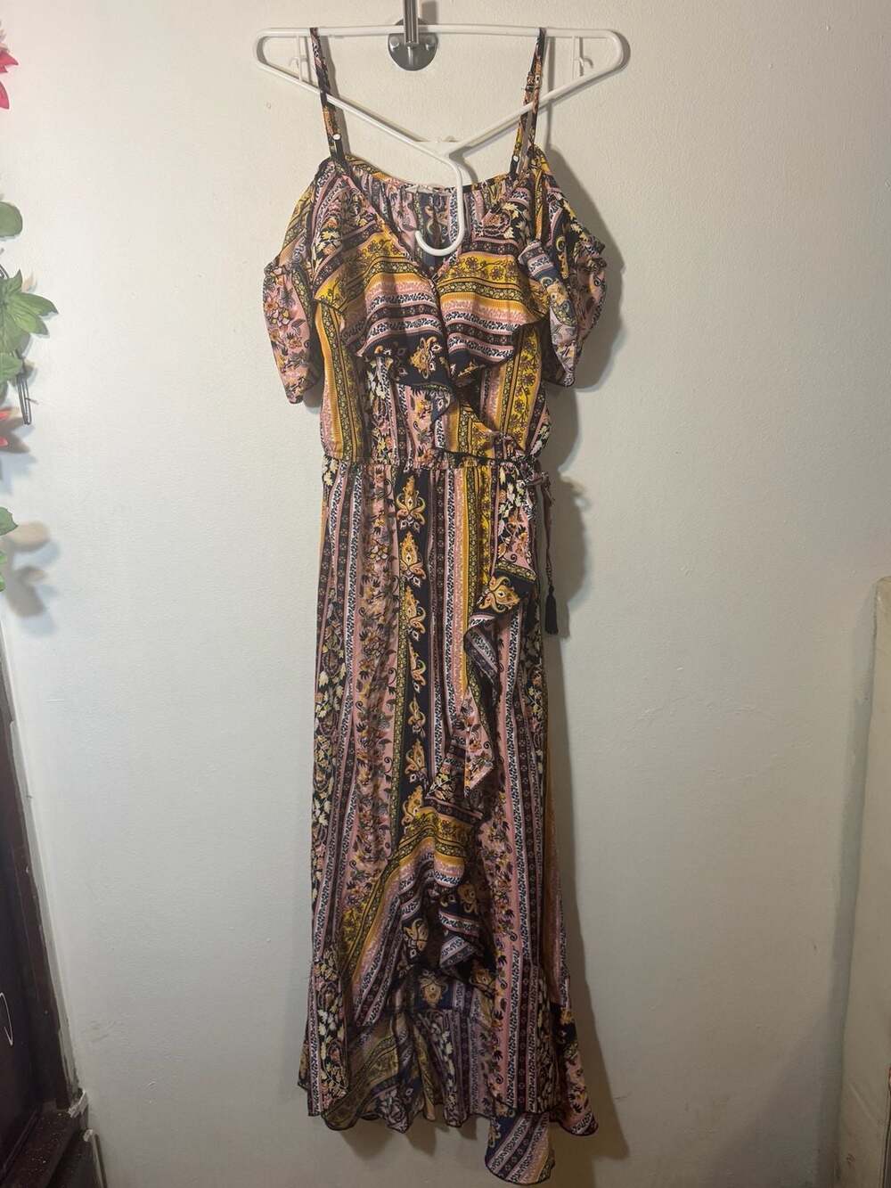 Hint of Blush Boho Paisley High-Low Cold Shoulder Maxi Dress, Size L